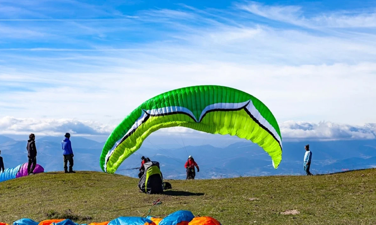 02-paragliding